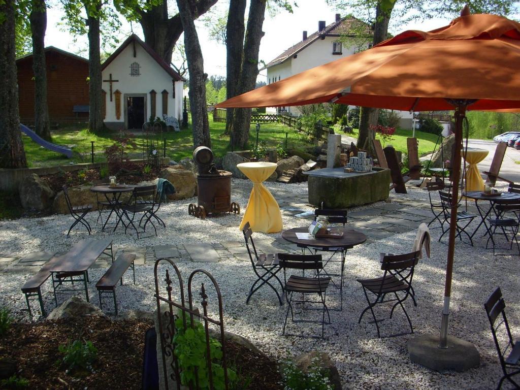 Hotel Brauerei-Gasthof Eck Böbrach Esterno foto