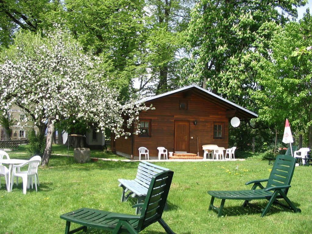 Hotel Brauerei-Gasthof Eck Böbrach Esterno foto